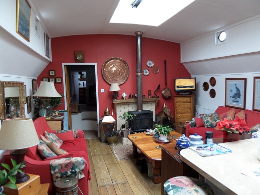 Houseboat living room stamp duty free solutions